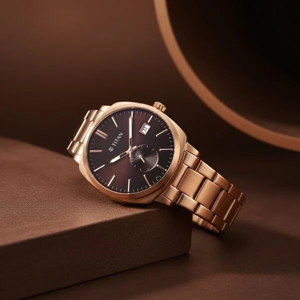 TITAN Analog Wrist Watch – Model 90189WM01