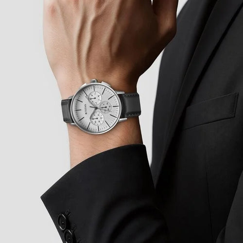 TITAN Analog Wrist Watch – Model 90200SL01