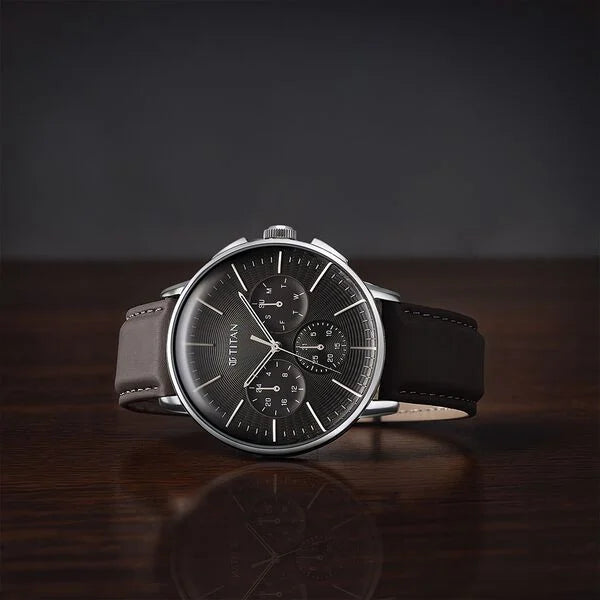 TITAN Analog Wrist Watch – Model 90200SL02
