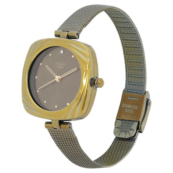 TITAN Analog Wrist Watch – Model 95139QM01