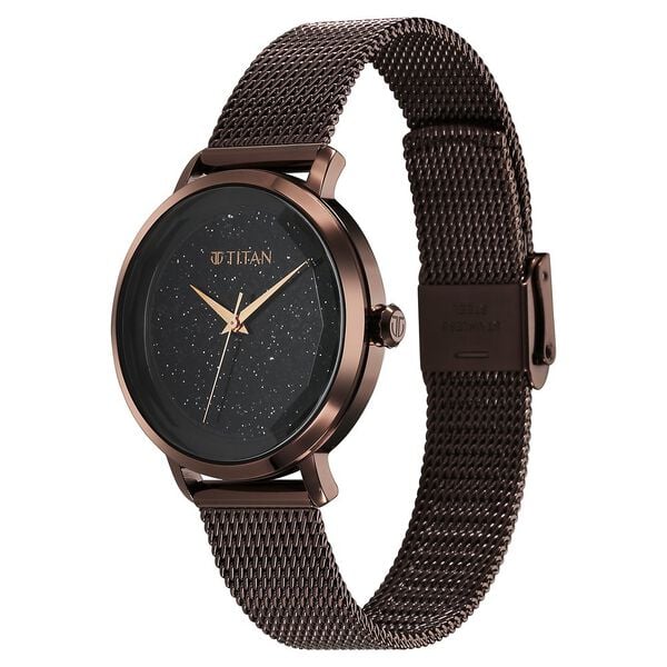 TITAN Analog Wrist Watch – Model 95184QM01