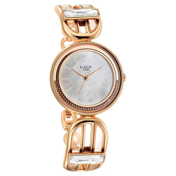 TITAN Analog Wrist Watch – Model 95200WM01