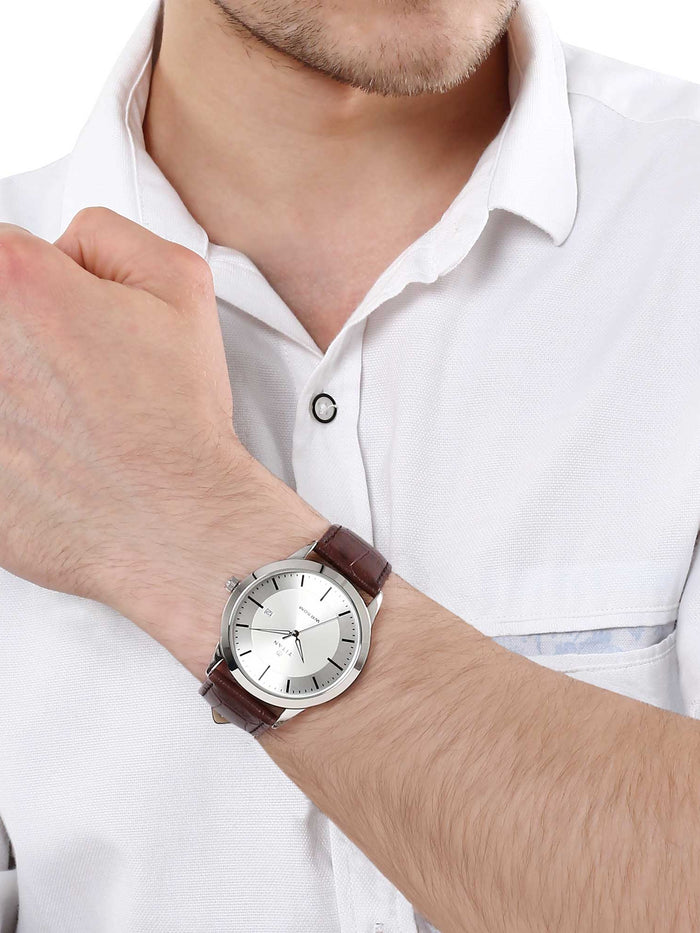 TITAN Analog Wrist Watch – Model 1584SL03