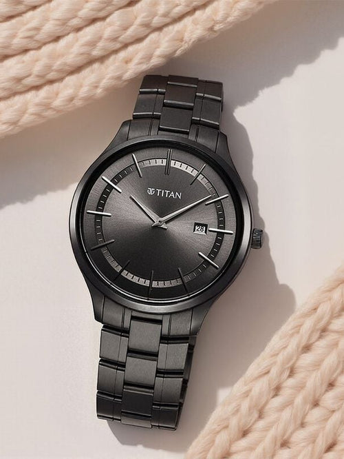 TITAN Analog Wrist Watch – Model 90142QM06