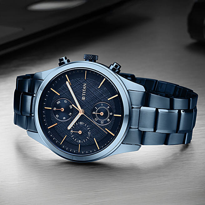 TITAN Analog Wrist Watch – Model 1805QM01